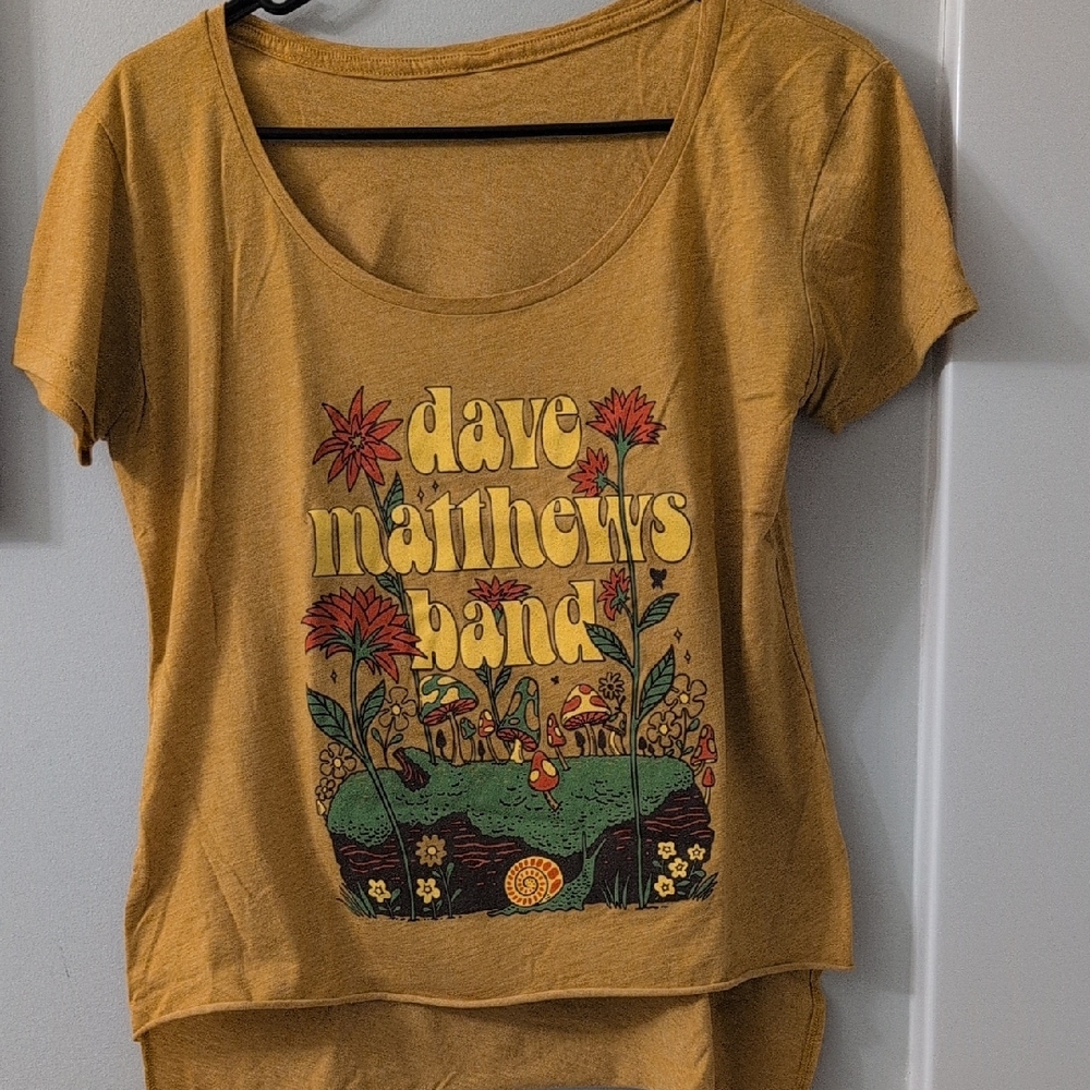 Dave Matthews Band 2023 Tour Graphic T-Shirt, Women's Medium